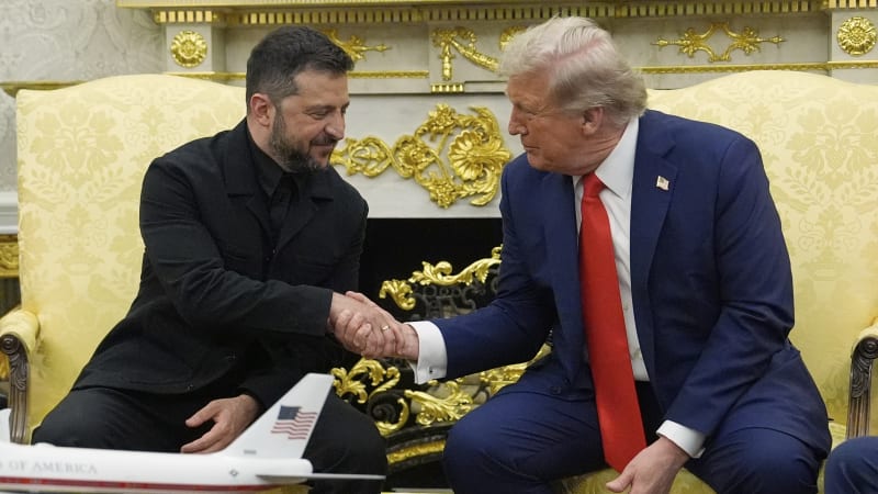 Trump potvrdil, že v pátek přijme Zelenského v Bílém domě. Řešit budou Tomahawky