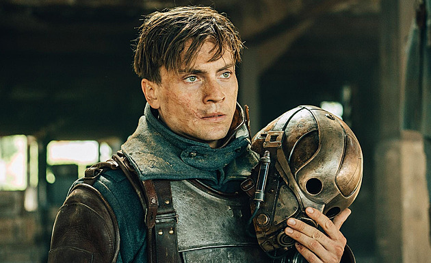 RECENZE: Ambiciózní francouzští Ochránci vlastně jen kopírují Univerzálního vojáka