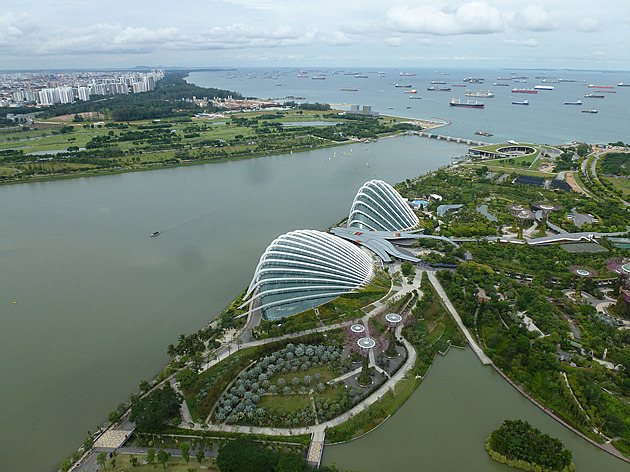 Singapur na suchu dbá o každou kapku. Vodu dováží, odsoluje a ve velkém recykluje