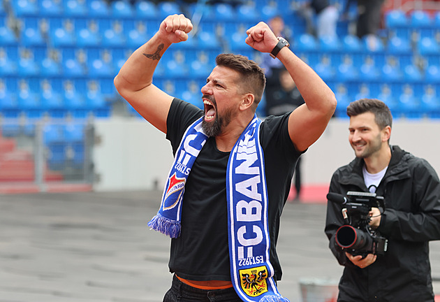 Baroš o trápení Baníku: Noví kluci se musejí obouchat, moc klesnout už nejde