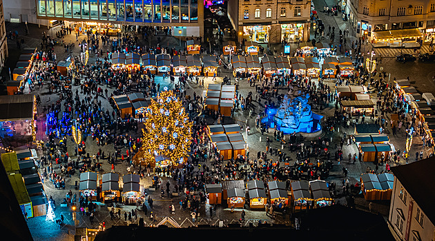 Nápoje, gastro, zlozvyky i okouzlující výhledy. To jsou vánoční trhy v Brně 2025