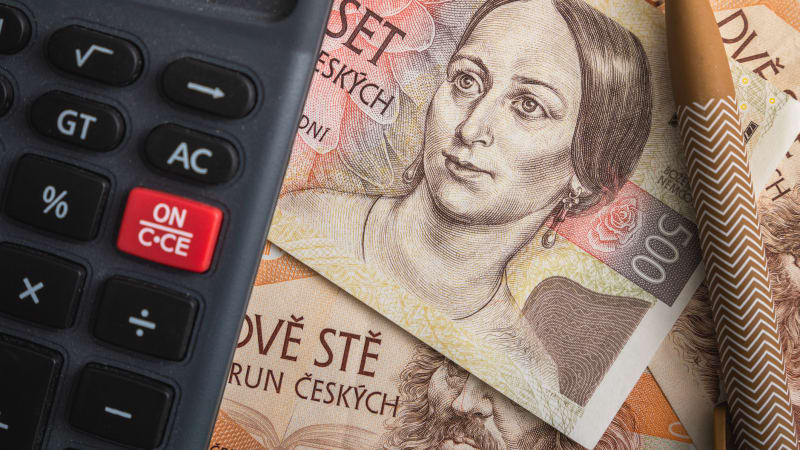 Jak si zajistit podpultovou nabídku na energie? Češi mohou snadno ušetřit tisíce korun