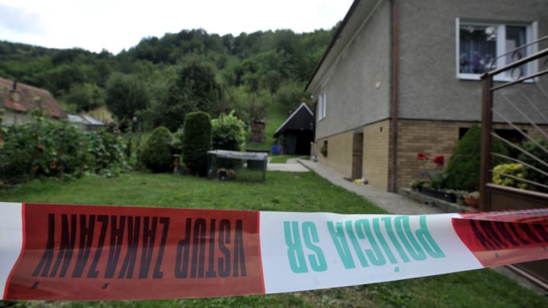 Mladík zarazil nůž do hlavy batolete. Je to nafetovaný retard, popsala ho slovenská ochranka