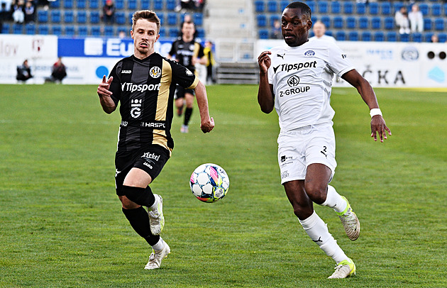 ONLINE: Hradec Kr. - Slovácko, poslední hosté hrají poprvé bez kouče Kameníka