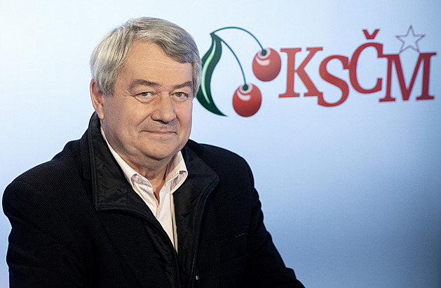 Vyzkoušeli si kyberútok, řekl komunista Filip o Milionu chvilek. Teď se musí omluvit