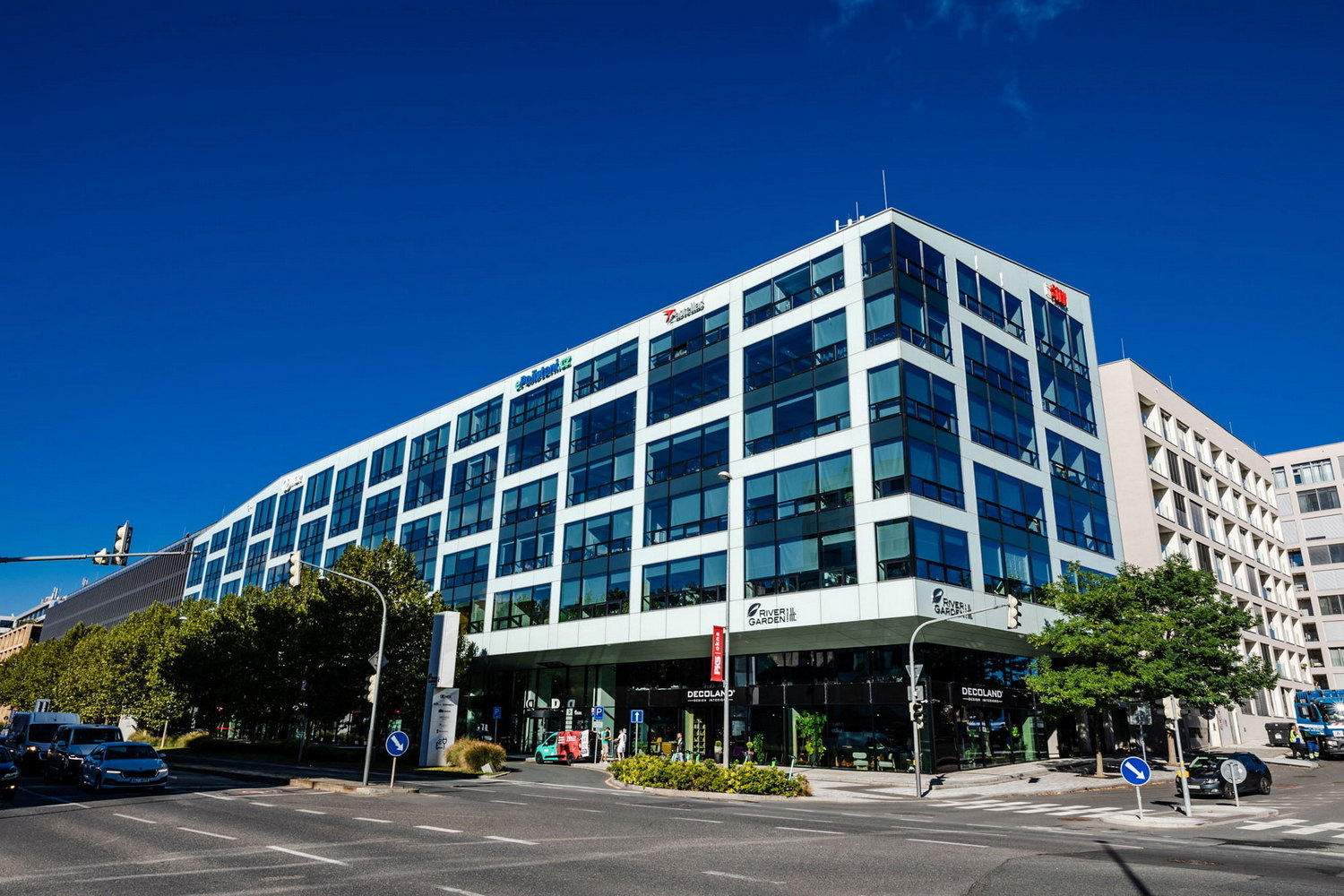 Bytové domy a developerské projekty: Orientujte se v Praze díky rohanskenabrezi.cz