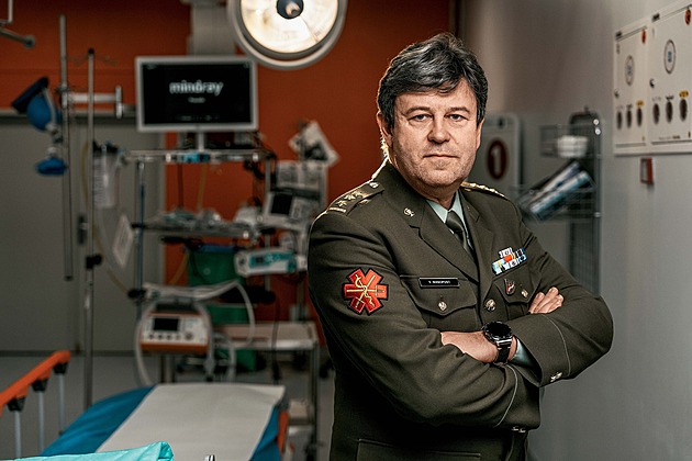 Dvoumilimetrový nádor rozjede hormony tak, že pacienta zničí, líčí neurochirurg