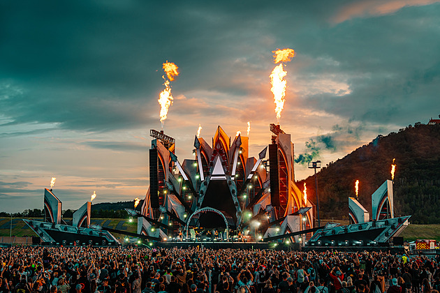 Kdy bude Let It Roll 2026? Lineup, ceny vstupenek a praktické info