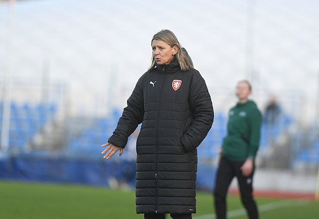 FIFA zavádí kvóty. Fotbalistky musí nově trénovat alespoň jedna žena