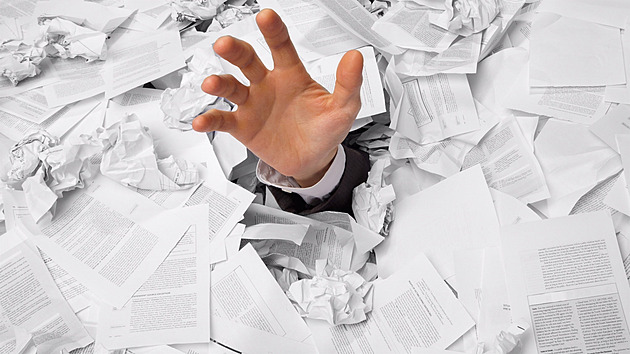 Nepovedená digitalizace v Brně. I přes sliby lidé stále musejí s papíry na úřad