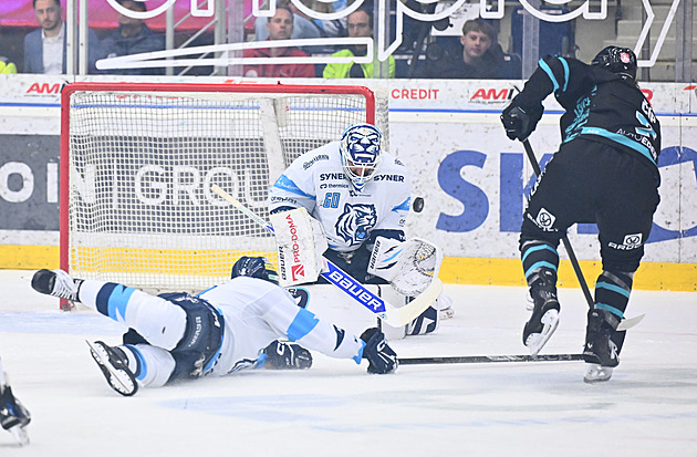 ONLINE: Liberec - K. Vary 0:0. Rozhodující zápas, domácí Petrovský trefuje tyč