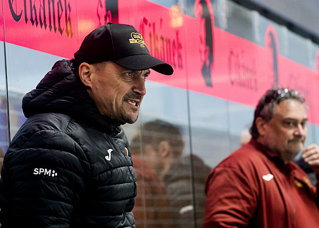 Kluci jsou zdraví a natěšení, říká Ujčík před baráží. Na Litvínov teprve koukne