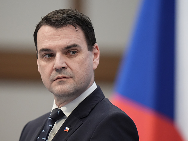 „Zemanova absurdita.“ Macinka kritizoval přesun ambasády z Tel Avivu, nyní otočil