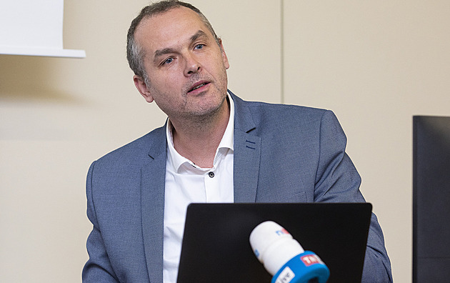 Karviná byla podezřelá i komisi. Šéf sudích volal Wolfovi: Říkali mi, že to není normální