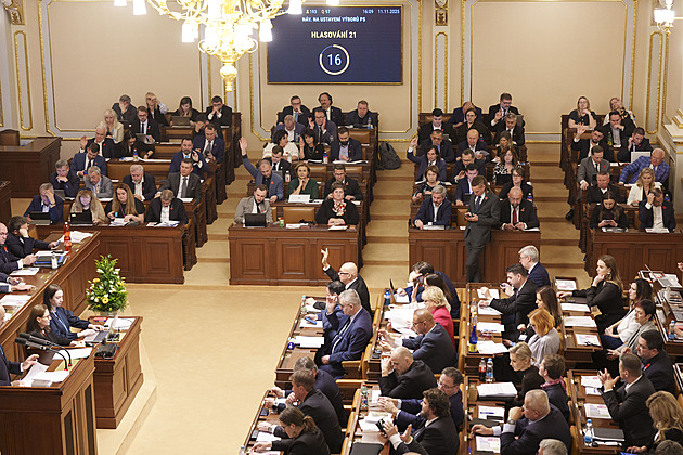 Poslanci jednají o poskytování nepřiměřeně drahých spotřebitelských úvěrů