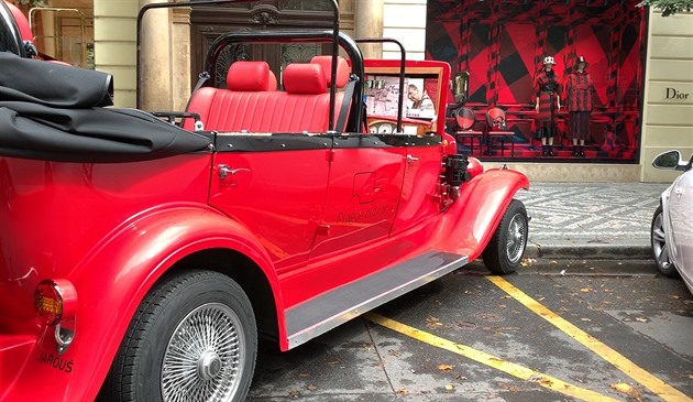 Ostré hrany, nepovolené úpravy. Kontroly odhalily alarmující stav aut, co vozí turisty