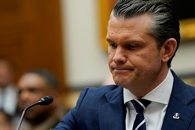 Hegseth: Největší protivníci ve válce jsou poslanci. Pentagon ukázal horentní výdaje