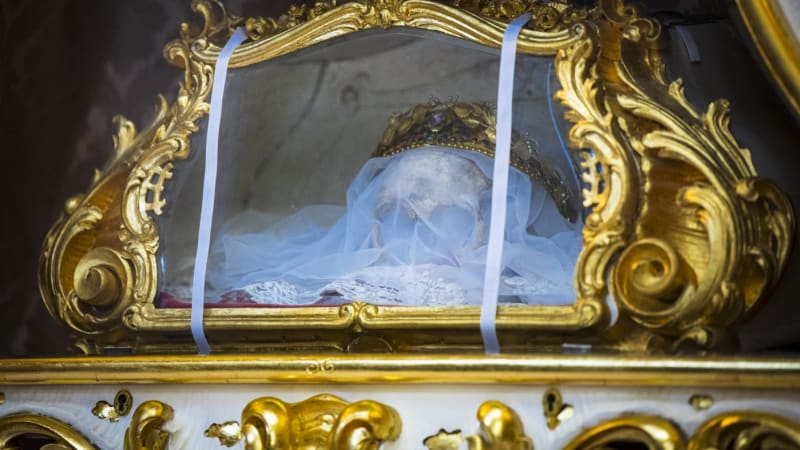 EXKLUZIVNĚ: Kriminalisté našli lebku svaté Zdislavy. Zdroj popsal, co s ní chtěl muž udělat