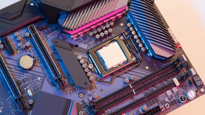 Počítače s novou generací procesorů Intel mohou mít zase vyšší spotřebu než dřív. Čipset na desce bude žrát až 14 W