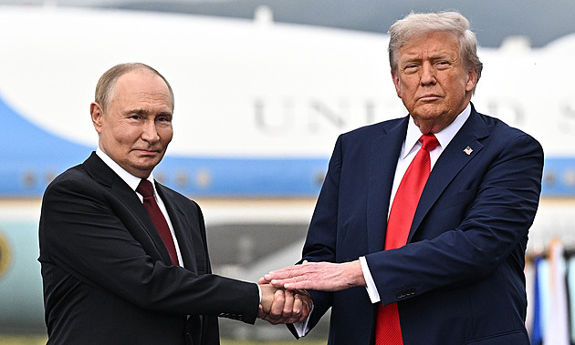 Putin telefonicky blahopřál Trumpovi, do Bílého domu volal i Zelenskyj