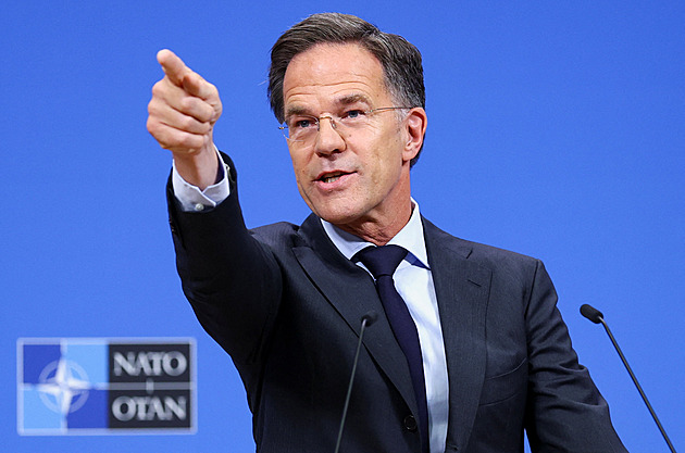 Česko loni nesplnilo závazek vůči NATO, letos na něm „tvrdě“ pracuje, řekl Rutte