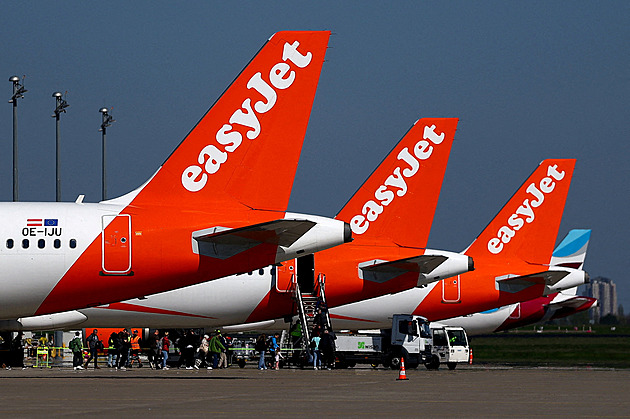 Investiční firma Apollo kupuje britské aerolinky easyJet za 5,7 miliardy liber