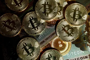 Miliardový investiční podvod míří před soud, státní zástupce obžaloval tři lidi