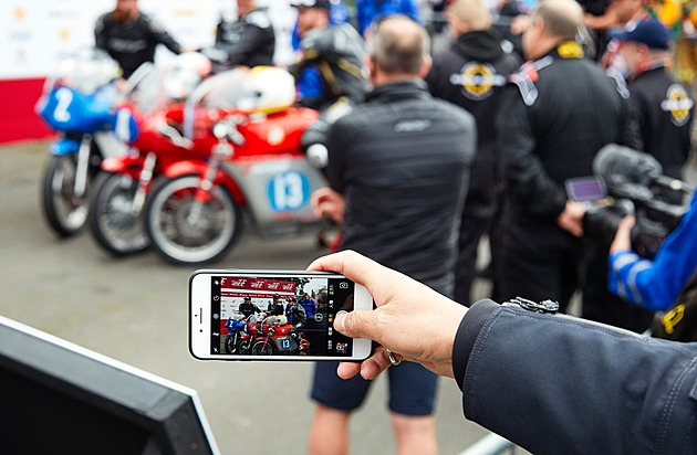 Trať na ostrově Man má další oběť. Zahynul tam druhý motocyklista ve dvou dnech